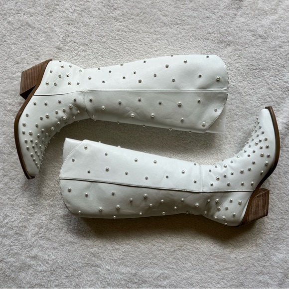 Lulu’s Billini White Pearl Cowboy Bachelorette Boots - Picture 4 of 8